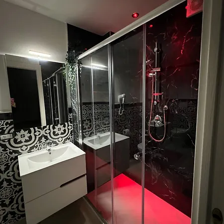 Delle Rose نابولي